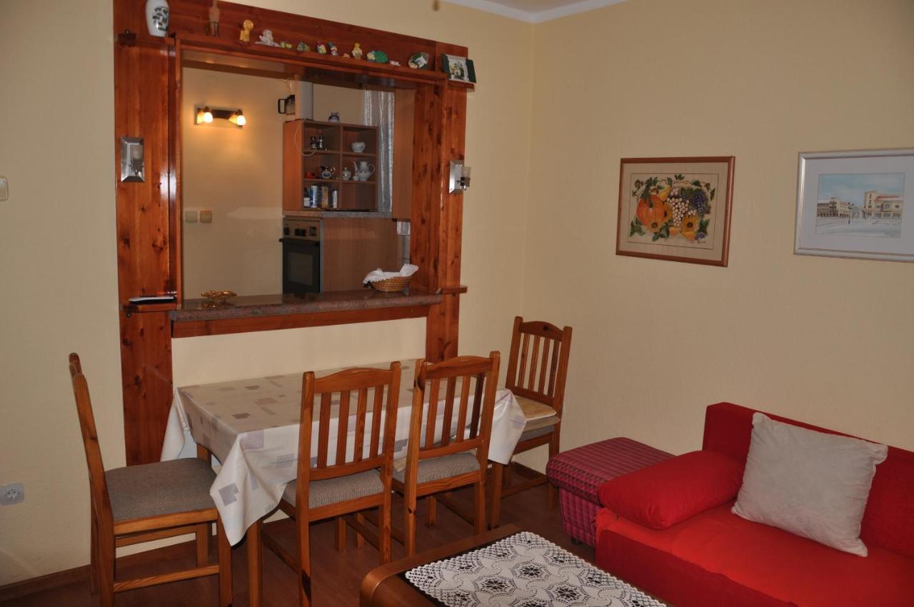 Apartmani Karla Klenovica Exterior foto